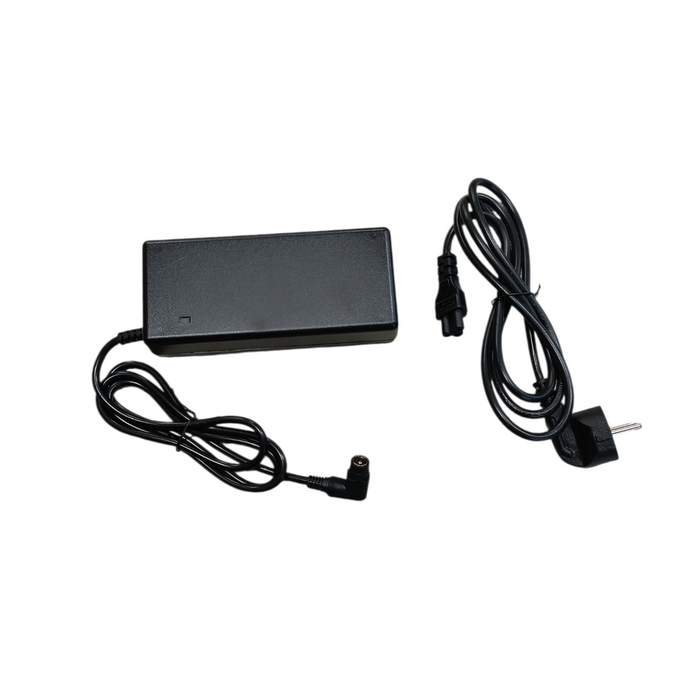 J0303A Oplader Rivel Riviera